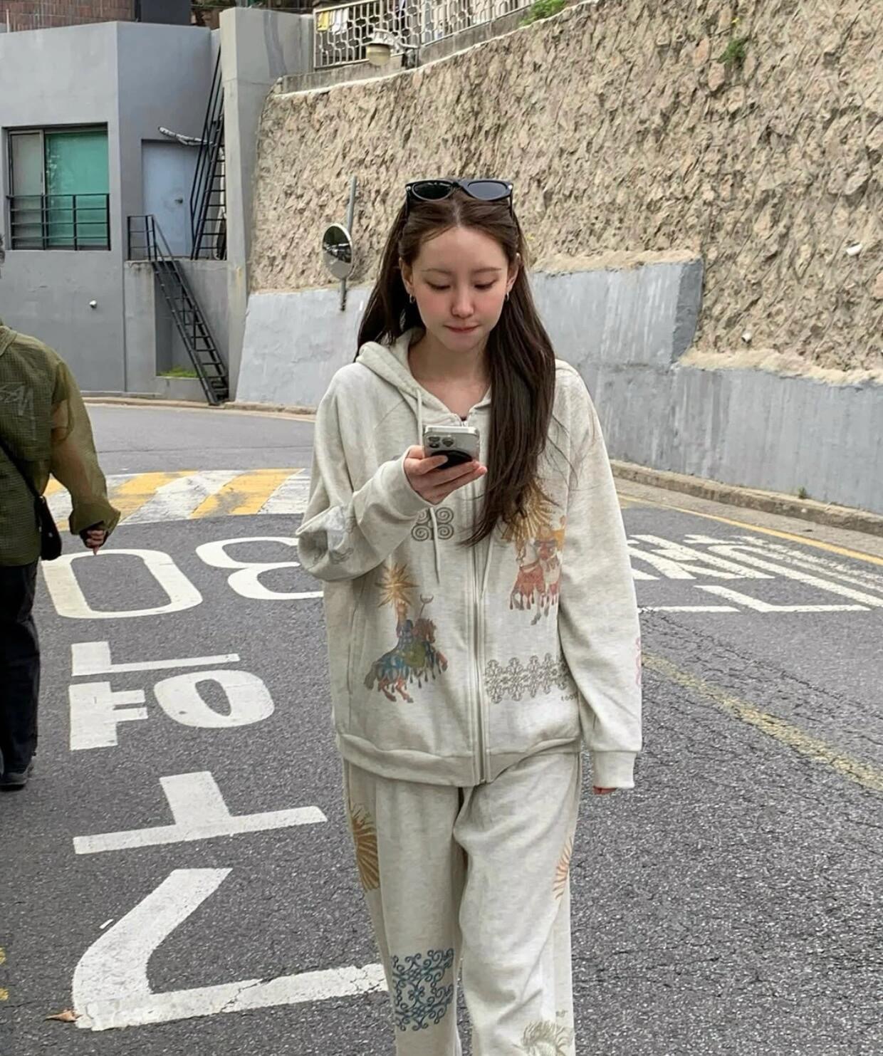 Jennie Collaborated Streetwear - Streetwear Brand Collaborations incelemesi ve fiyatı